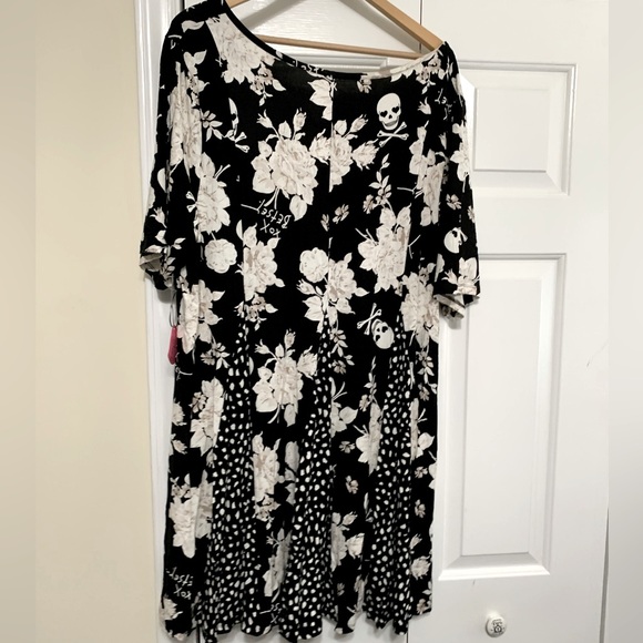 Betsey Johnson Torrid Skull Floral Stretch Jersey Knit Dress - 3X - 22/24 NEW - Picture 3 of 9